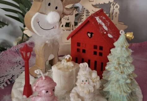 “MAJINA BOŽIĆNA ČAROLIJA“ - IZLOŽBA BOŽIĆNIH MIRISNIH UKRASNIH SVIJEĆA MARIJE VOKIČIĆ-MAJE 20