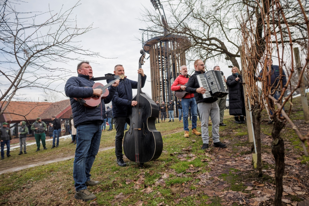 Hodancije, dobra kapljica i tamburaši v Kladarskem bregu ponovno okupilo ljubitelje vina i tradicije 11 U5A4306