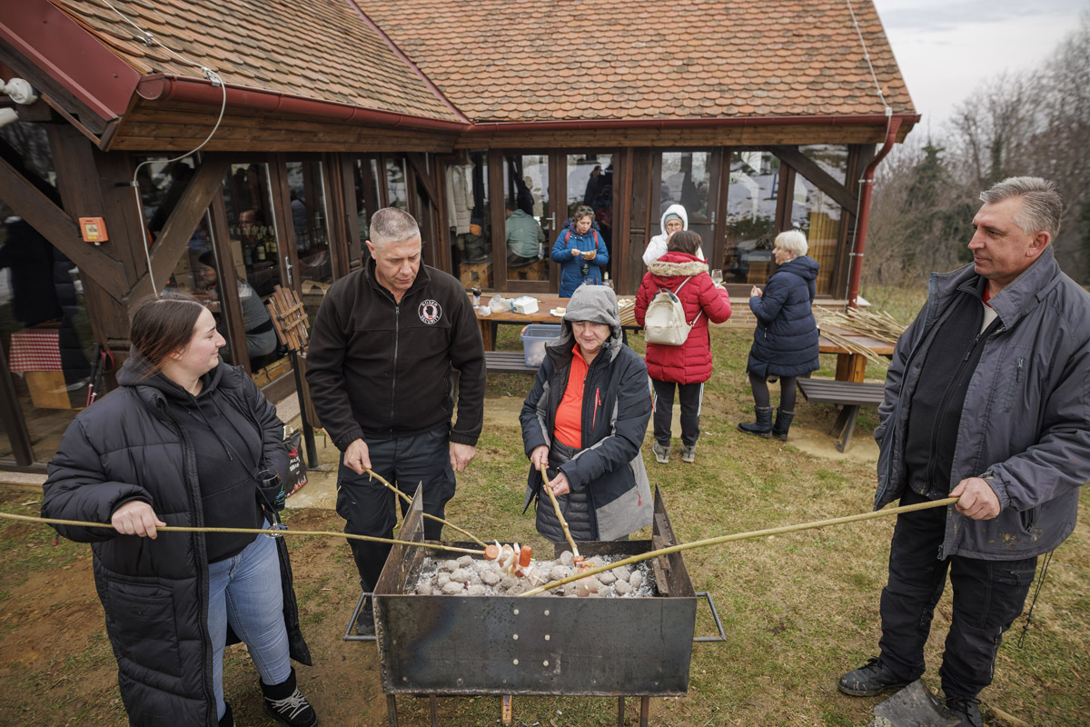 Hodancije, dobra kapljica i tamburaši v Kladarskem bregu ponovno okupilo ljubitelje vina i tradicije 18 U5A4315